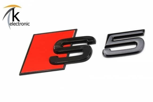 Audi S5 F5 Schriftzug schwarz rote Raute hinten