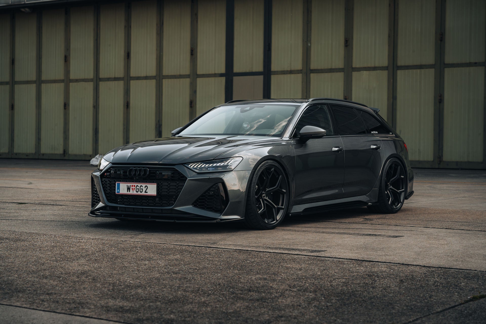 Tiefergelegter Audi RS6 C8 von GG2 Fahrzeugtechnik