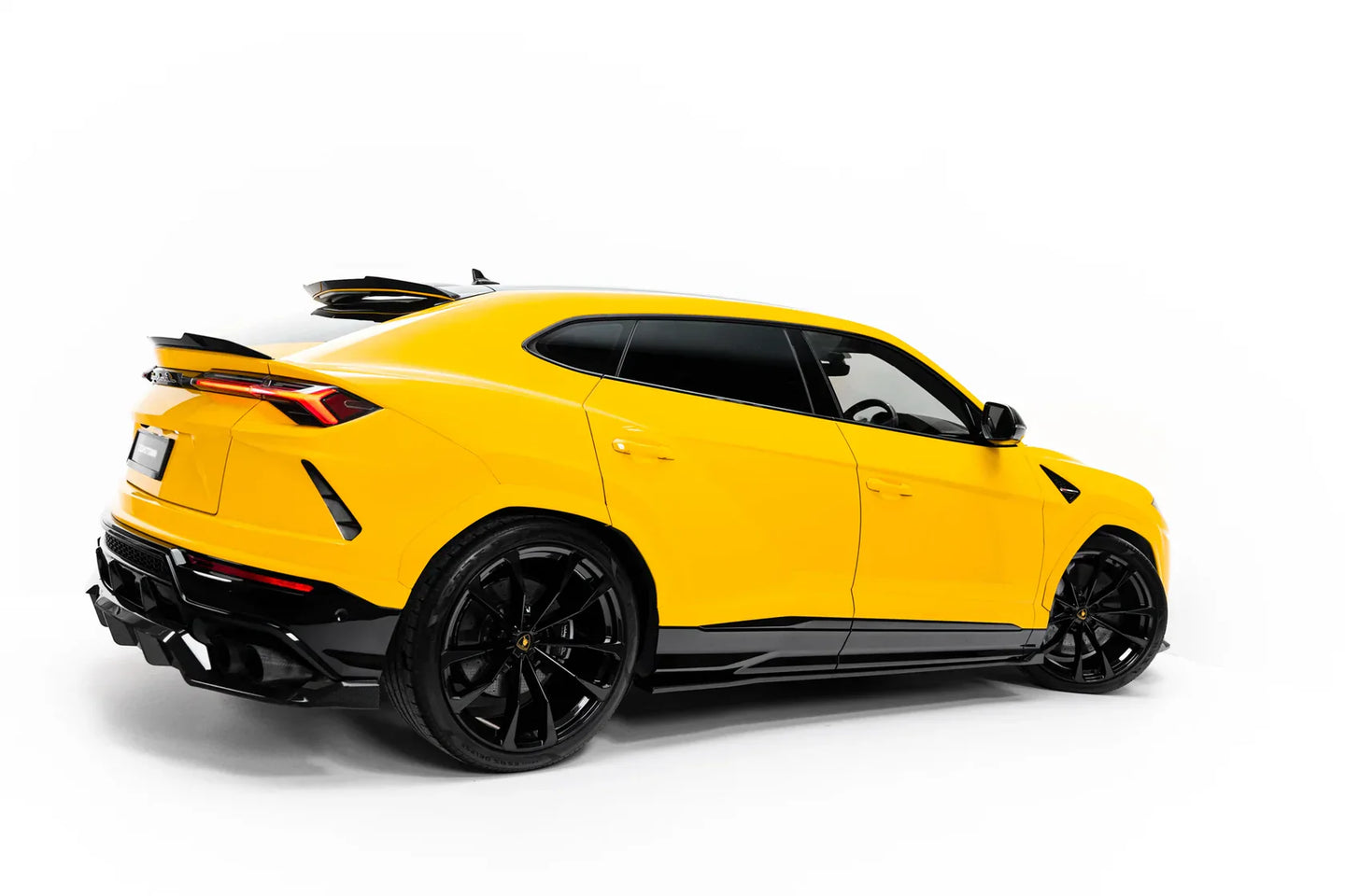 Maxton Design Carbon Seitenschweller Erweiterung für Lamborghini Urus Mk 1