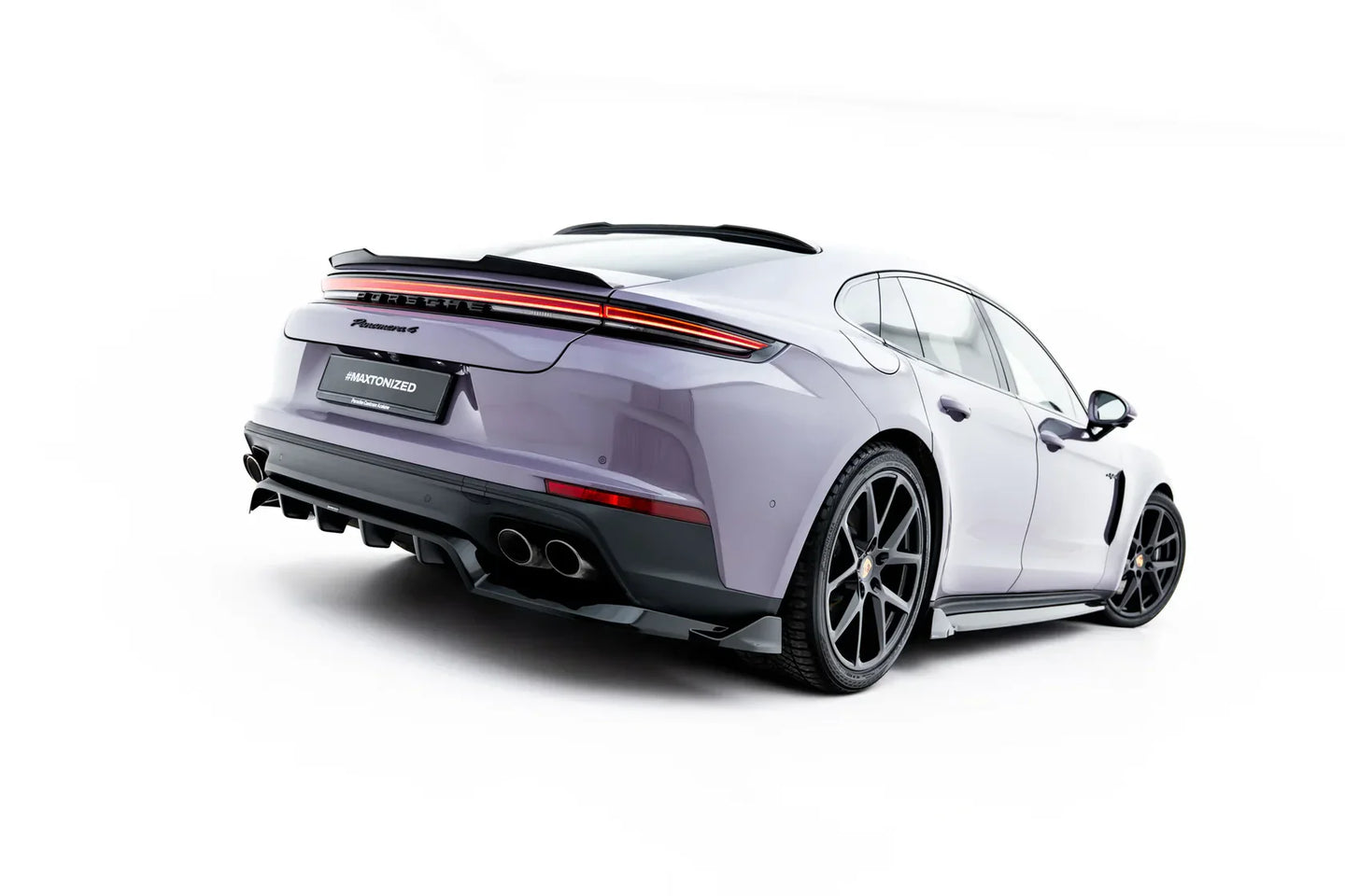 Maxton Design Zentraler Hinterer Splitter für Porsche Panamera 976