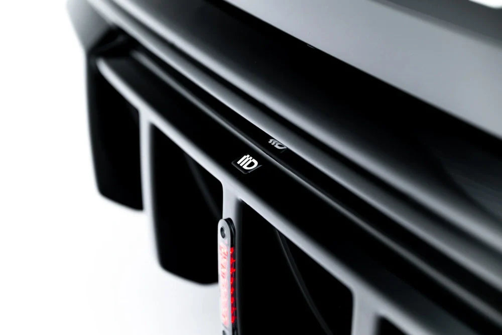 Heckdiffusor für Audi RS3 Limousine 8Y Facelift (Version mit LED-Licht) von Maxton Design