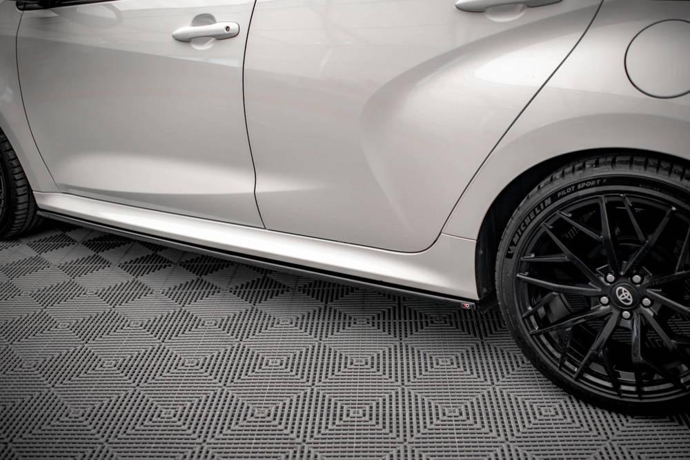 Seitenschweller Erweiterung V.2 für Toyota Yaris XP21 von Maxton Design