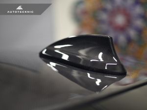 Autotecknic Carbon Haifisch Flosse für BMW 2er / 3er / 4er F22 / F30 / F32 1x1 Carbon
