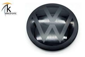 VW Golf 8 schwarzes Zeichen vorne neues Design